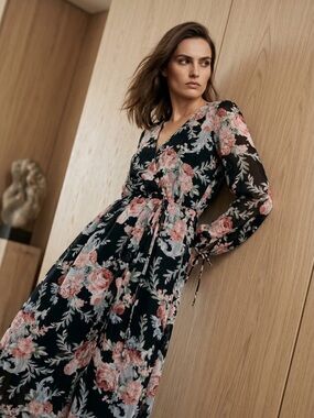BNWOT Forever New Black Maxi Dress - size 4